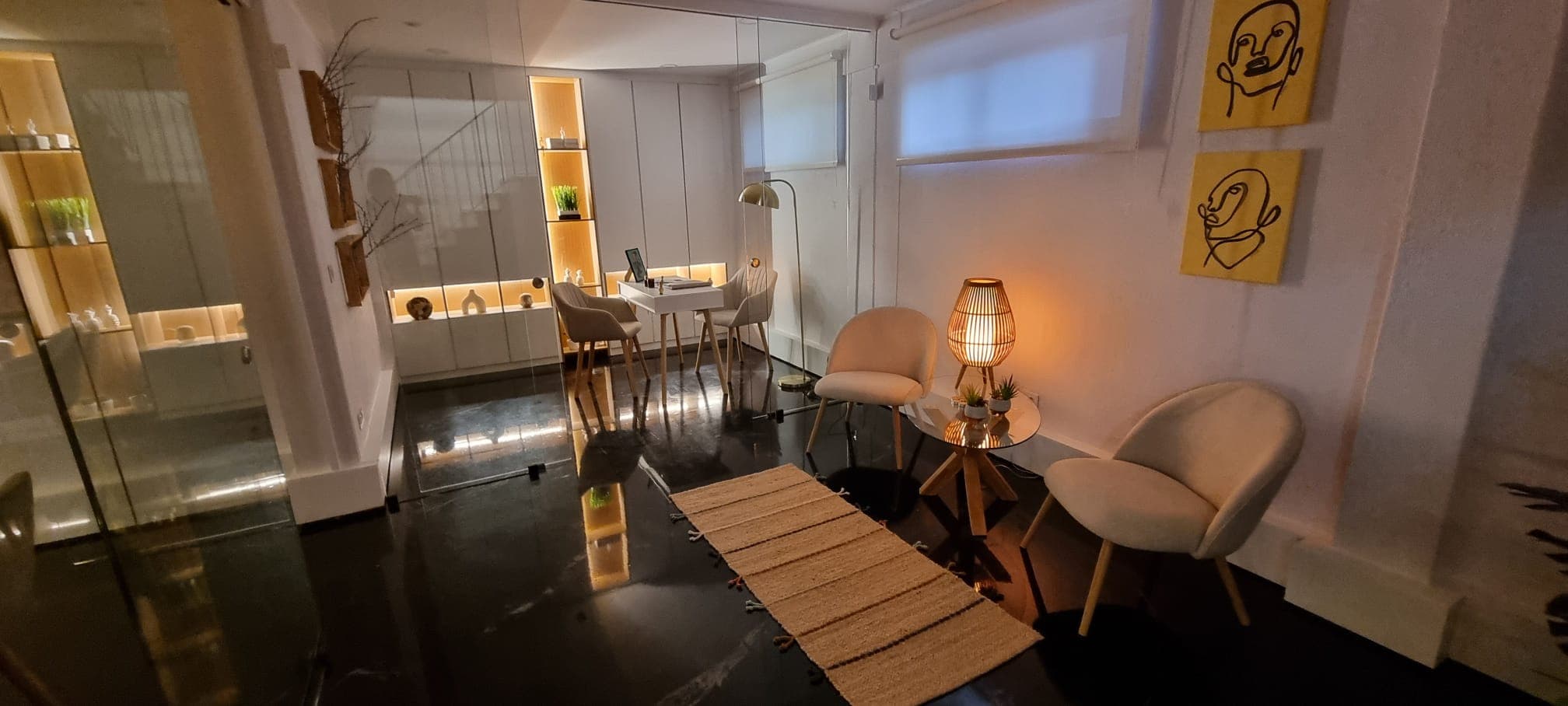 Sala de espera do escritório Marinho Advogados